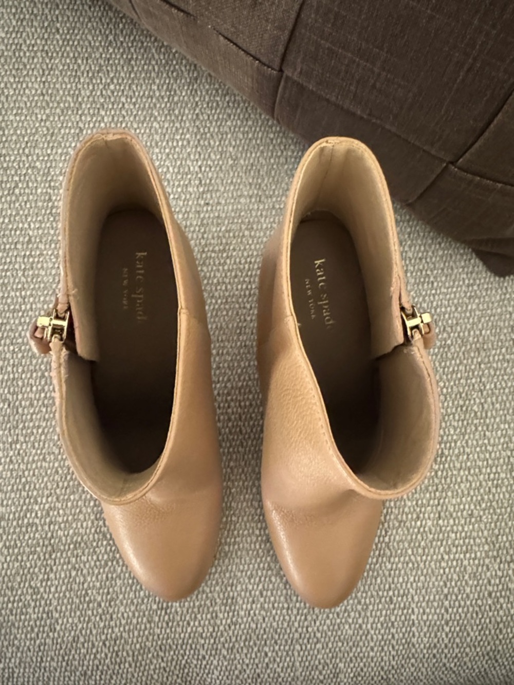 Kate Spade Women's Nude Leather Ankle Boots - Sleek Zip Closure - Picture 3 of 4